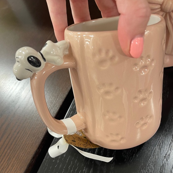 Peanuts Snoopy Pink Dog Life Embossed Paw Print Ceramic Mug w/Snoopy Handle NWT - Picture 4 of 7